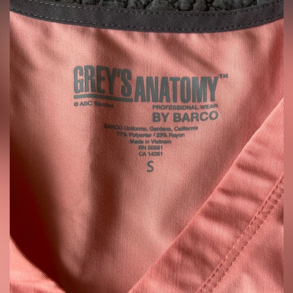 Grey’s Anatomy scrub top bundle - Picture 10 of 10
